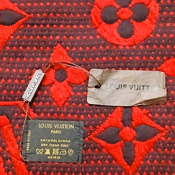LOUIS VUITTON LV Classic Luxury Vintage Red Black Wool & Silk Monogram Scarf - Picture 14 of 15